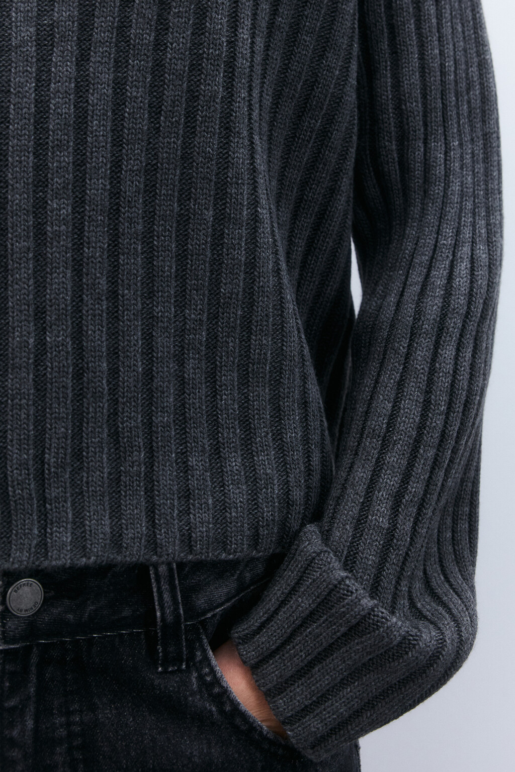 Свитер короткий вязаный в рубчик - цвет серый - 7