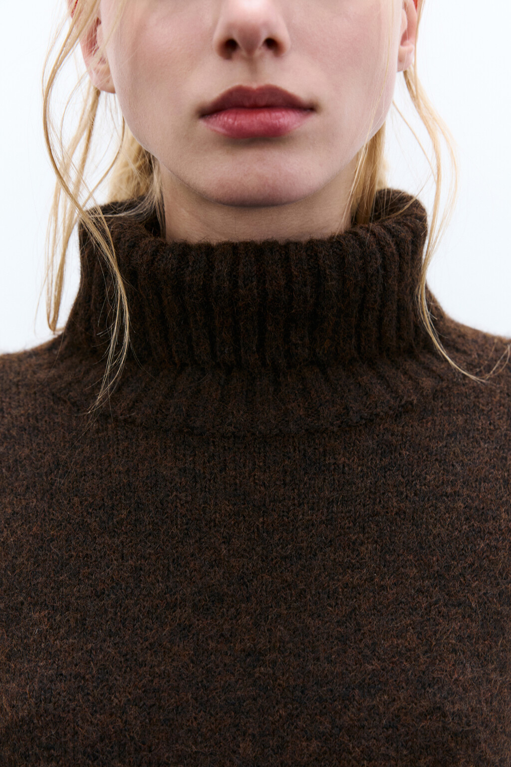 Свитер вязаный с воротником - цвет коричневый - 5