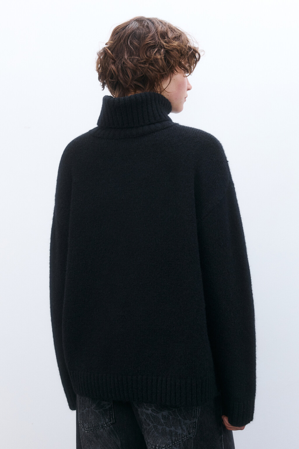 Свитер вязаный с воротником - цвет черный - 3