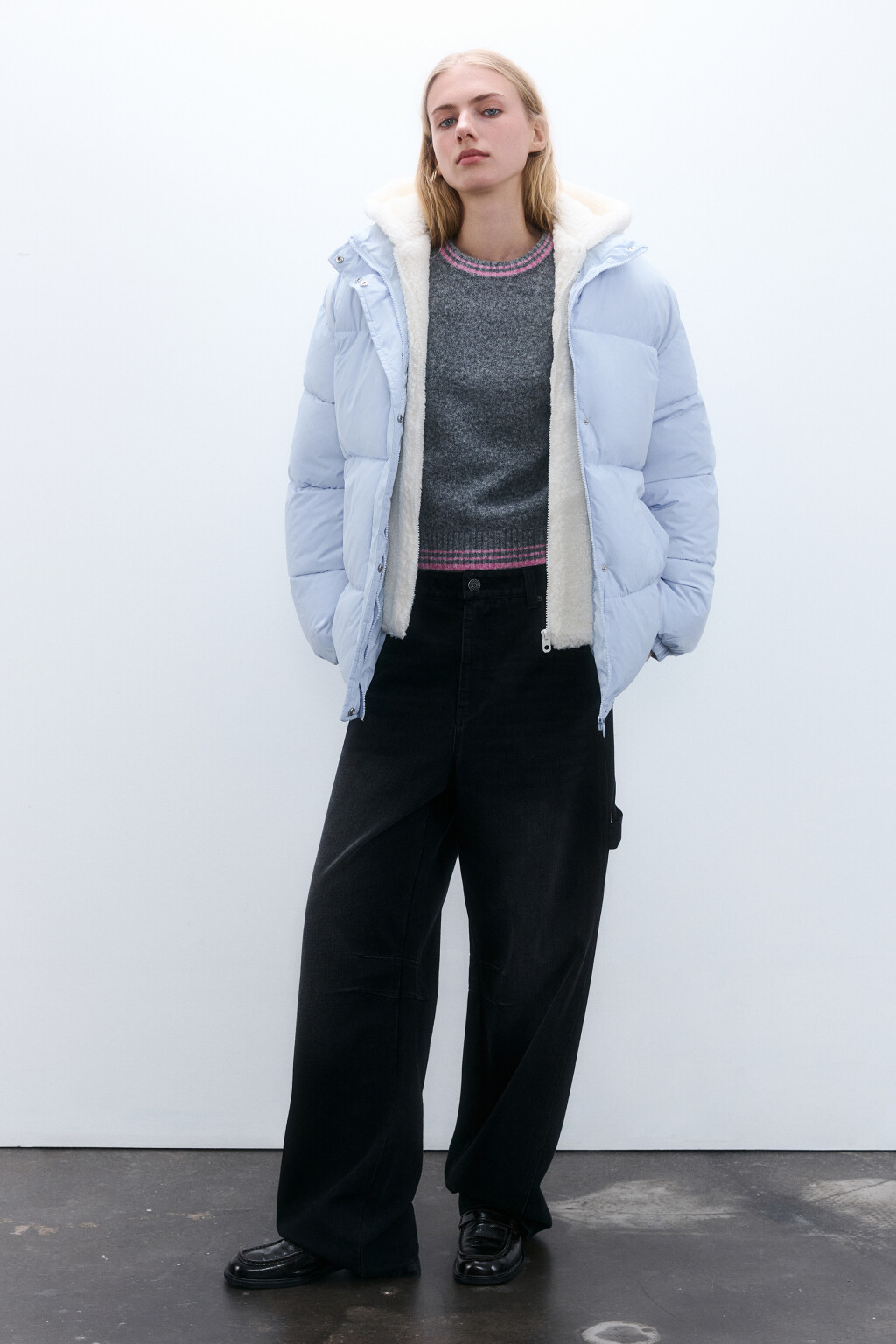 Куртка стеганая с плюшевым капюшоном - цвет голубой - 4