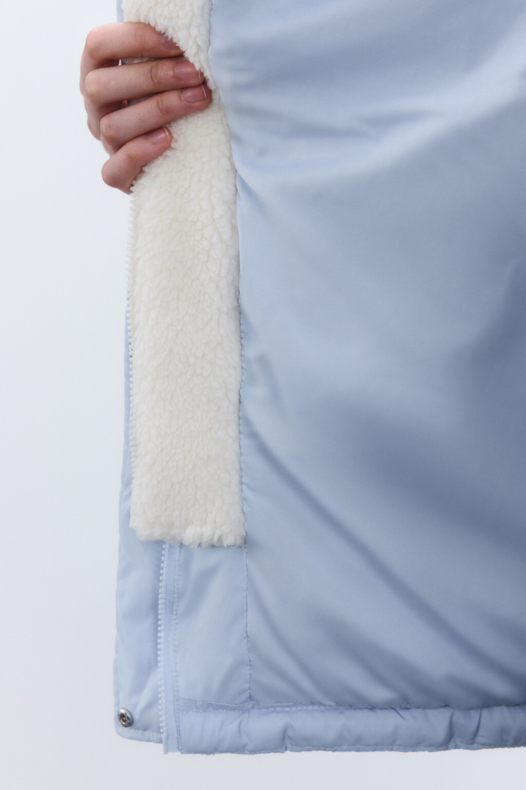 Куртка стеганая с плюшевым капюшоном - цвет голубой - 7