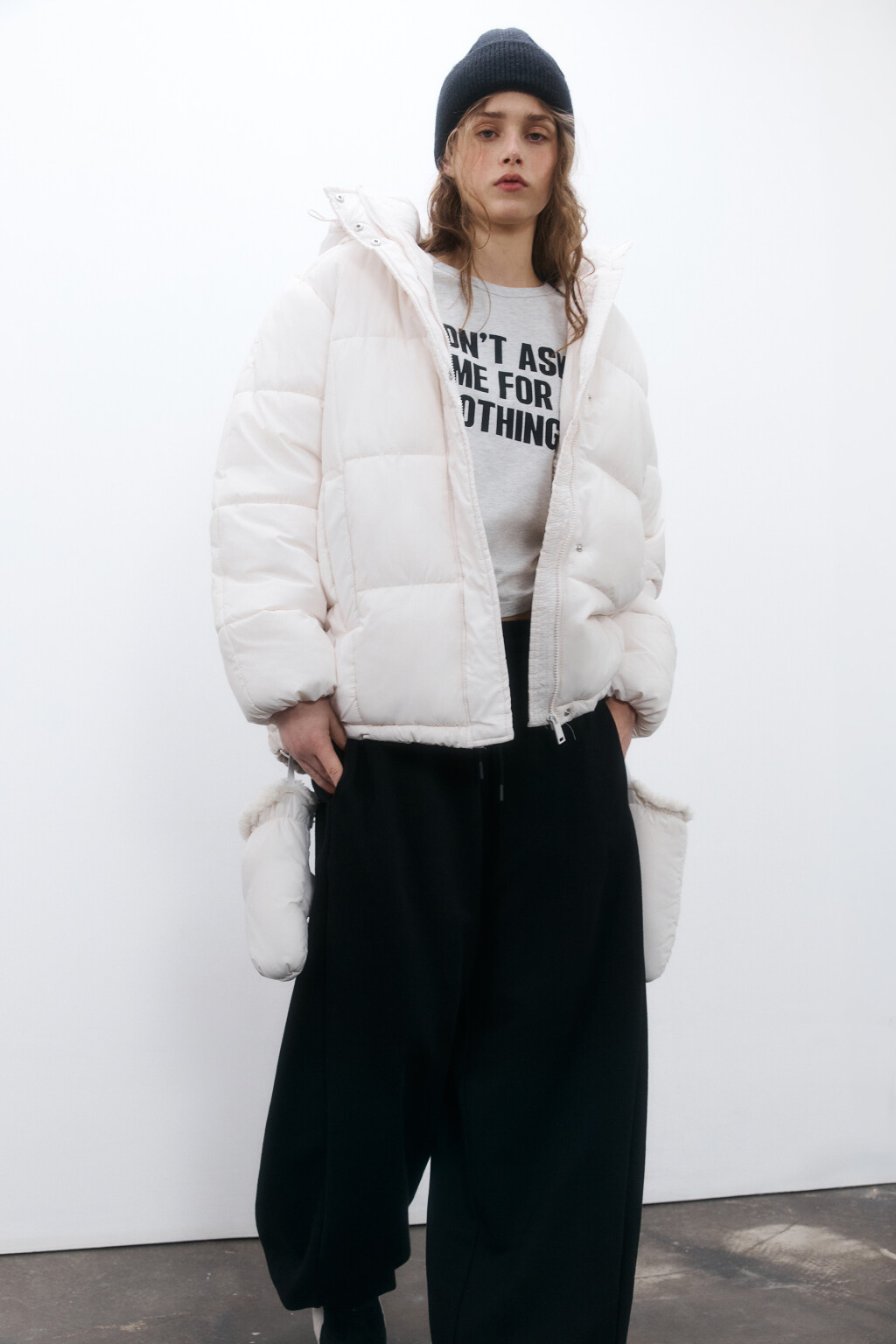 Куртка стеганая с капюшоном и рукавицами - цвет молочный - 1