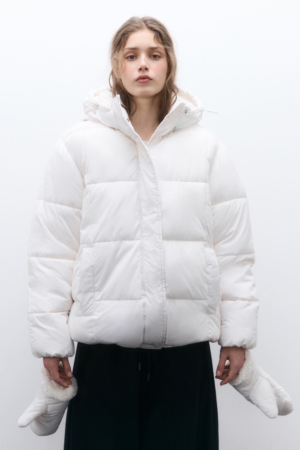 Куртка стеганая с капюшоном и рукавицами - цвет молочный - 2