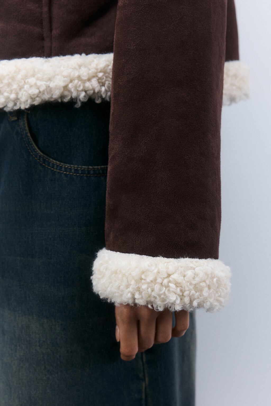 Куртка-дубленка с меховой отделкой - цвет коричневый - 7