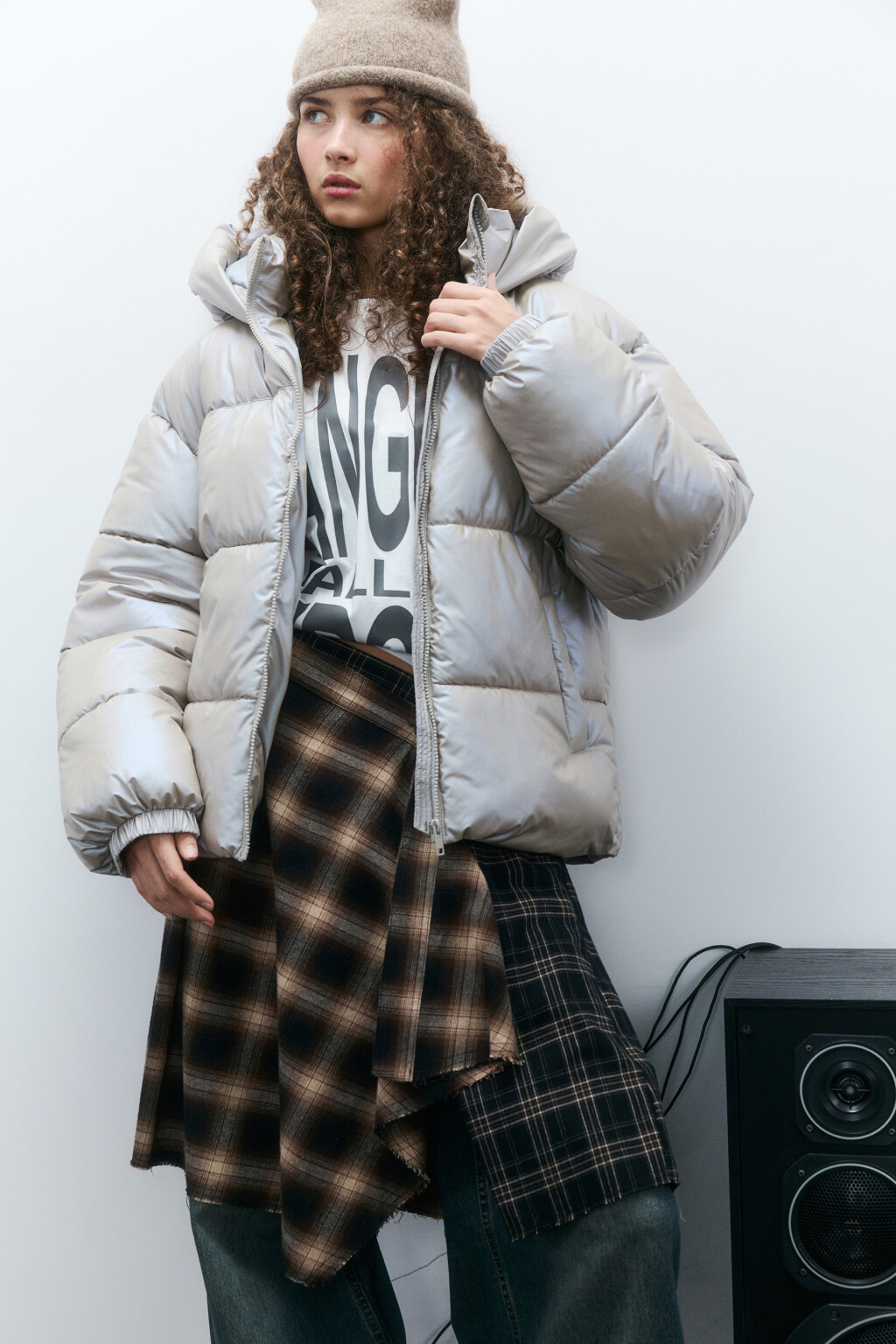 Куртка стеганая из блестящей ткани - цвет серый - 2