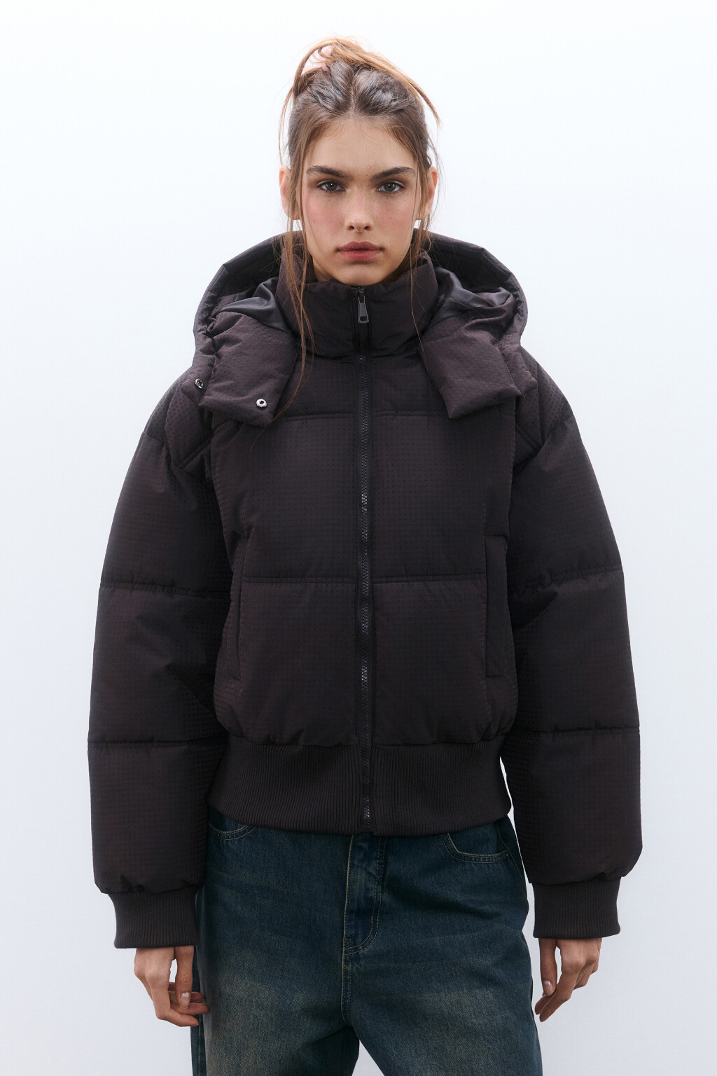 Куртка укороченная с капюшоном - цвет коричневый - 2
