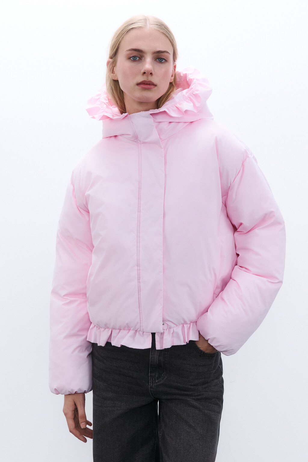 Куртка с капюшоном и оборками - цвет розовый - 2