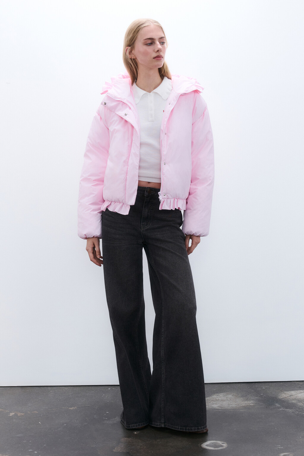 Куртка с капюшоном и оборками - цвет розовый - 4
