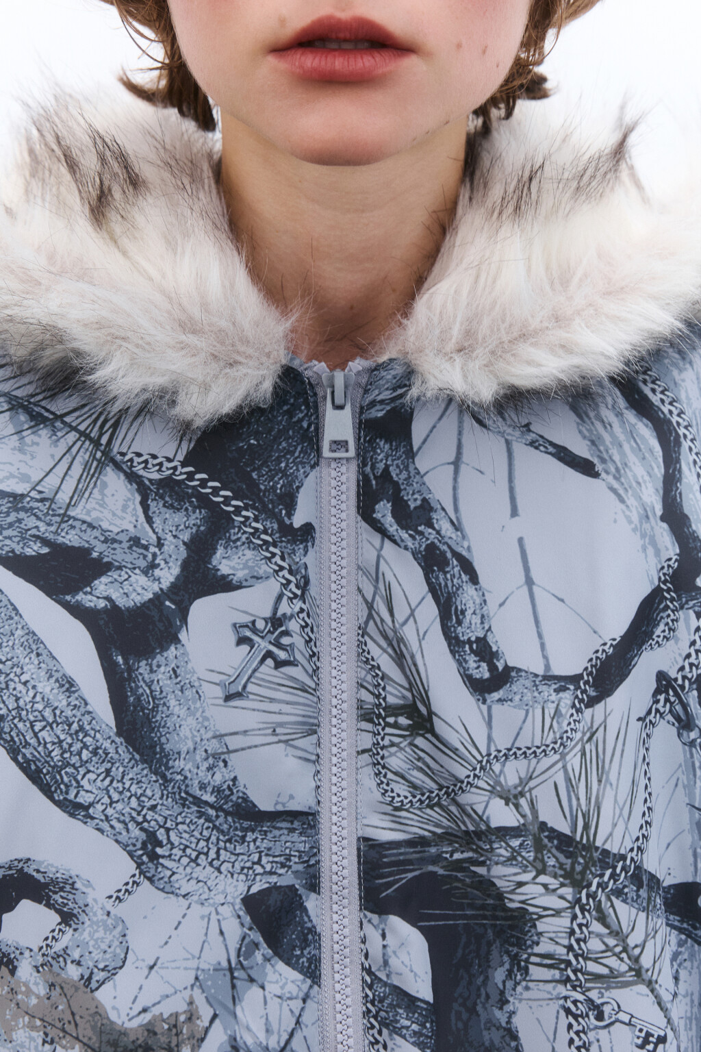 Бомбер с капюшоном и меховой отделкой - цвет мультиколор - 5