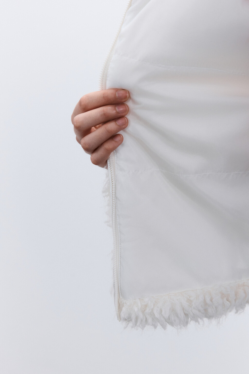 Куртка на молнии из искусственного меха - цвет молочный - 7