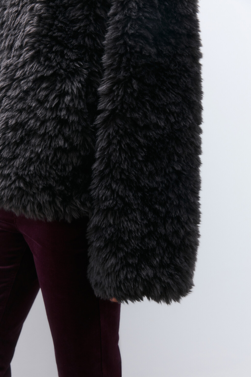 Куртка на молнии с длинным ворсом - цвет серый - 7