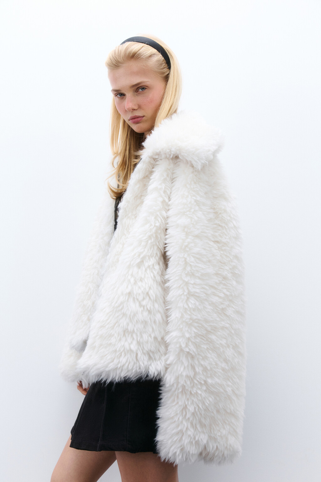 Куртка на молнии с длинным ворсом - цвет молочный - 3