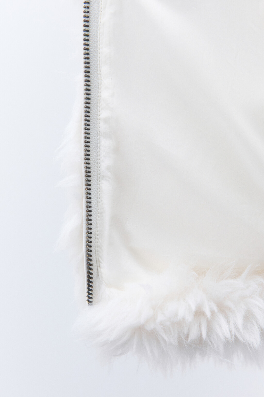 Куртка на молнии с длинным ворсом - цвет молочный - 9