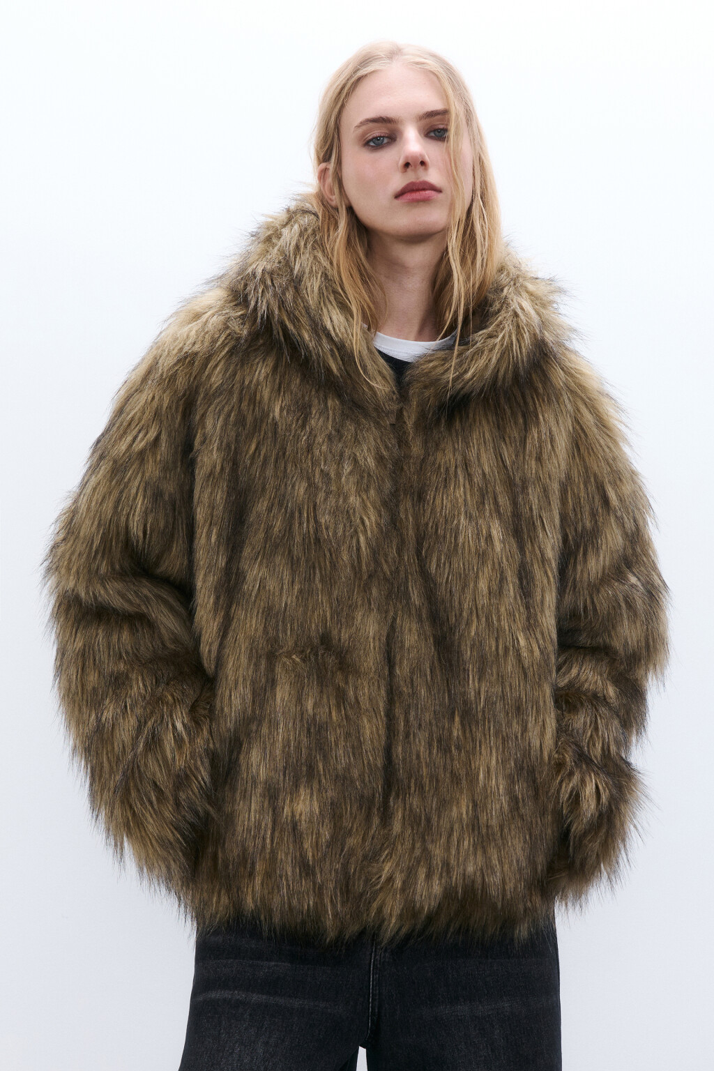 Шуба с длинным ворсом и капюшоном - цвет мультиколор - 3
