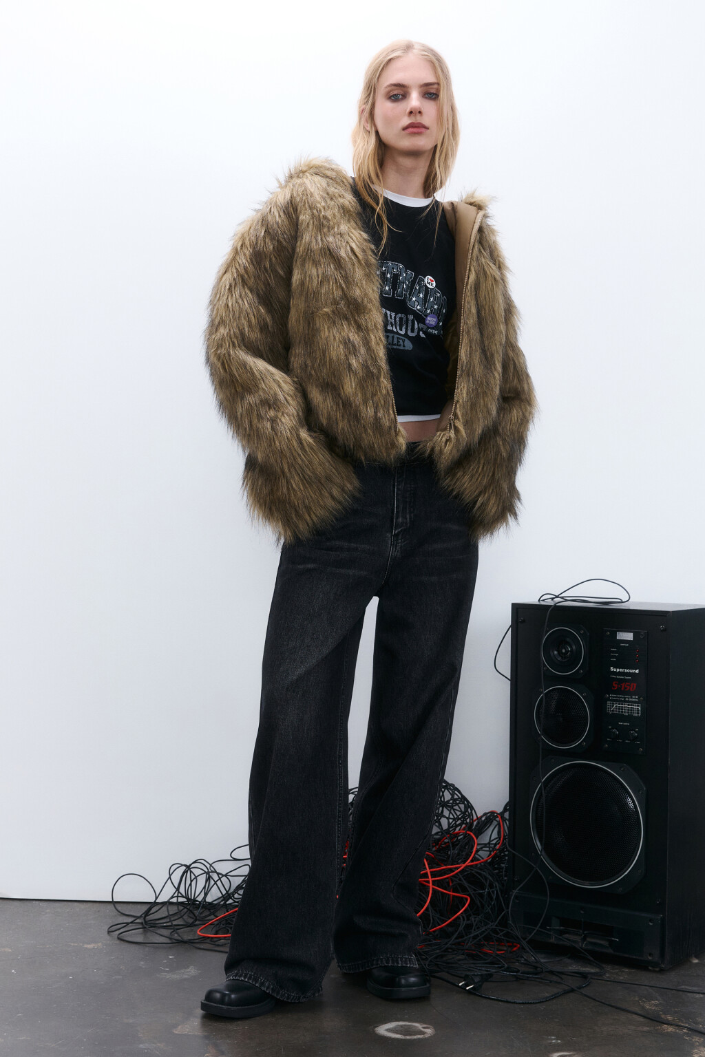 Шуба с длинным ворсом и капюшоном - цвет мультиколор - 5