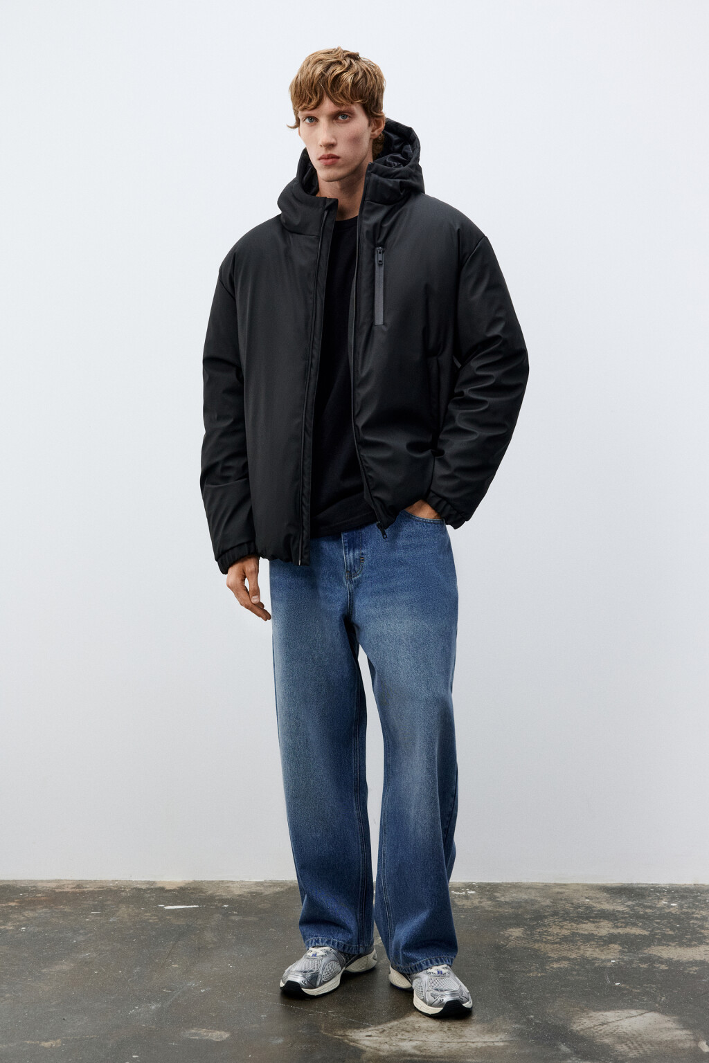 Куртка утепленная с капюшоном - цвет черный - 4