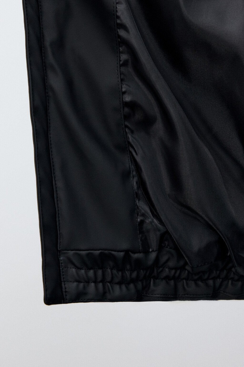 Куртка утепленная с капюшоном - цвет черный - 7