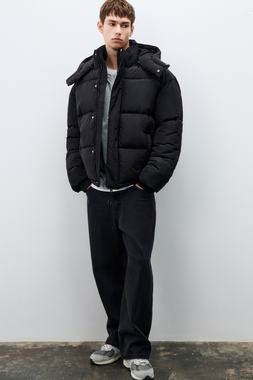 Куртка стеганая с капюшоном - цвет черный - 2