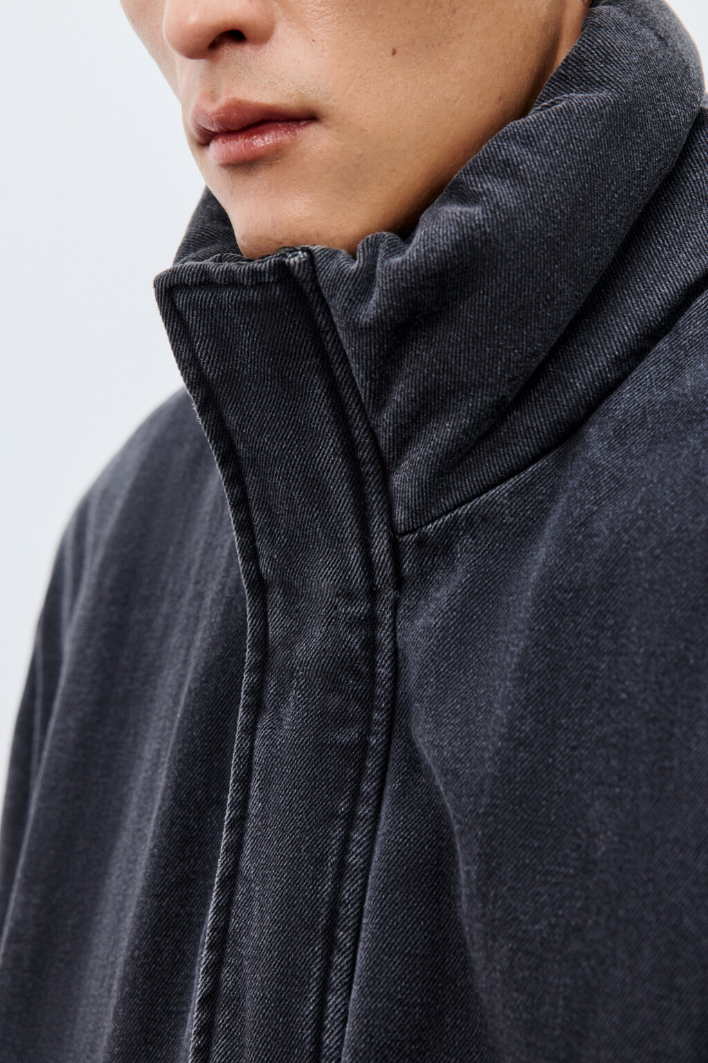 Куртка-бомбер джинсовая утепленная - цвет серый - 6