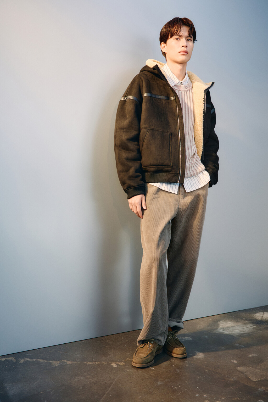 Куртка-дубленка утепленная с капюшоном - цвет черный - 3