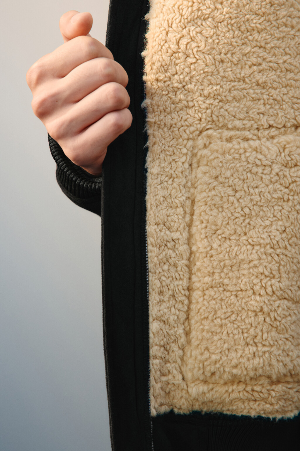 Куртка-дубленка утепленная с капюшоном - цвет черный - 9