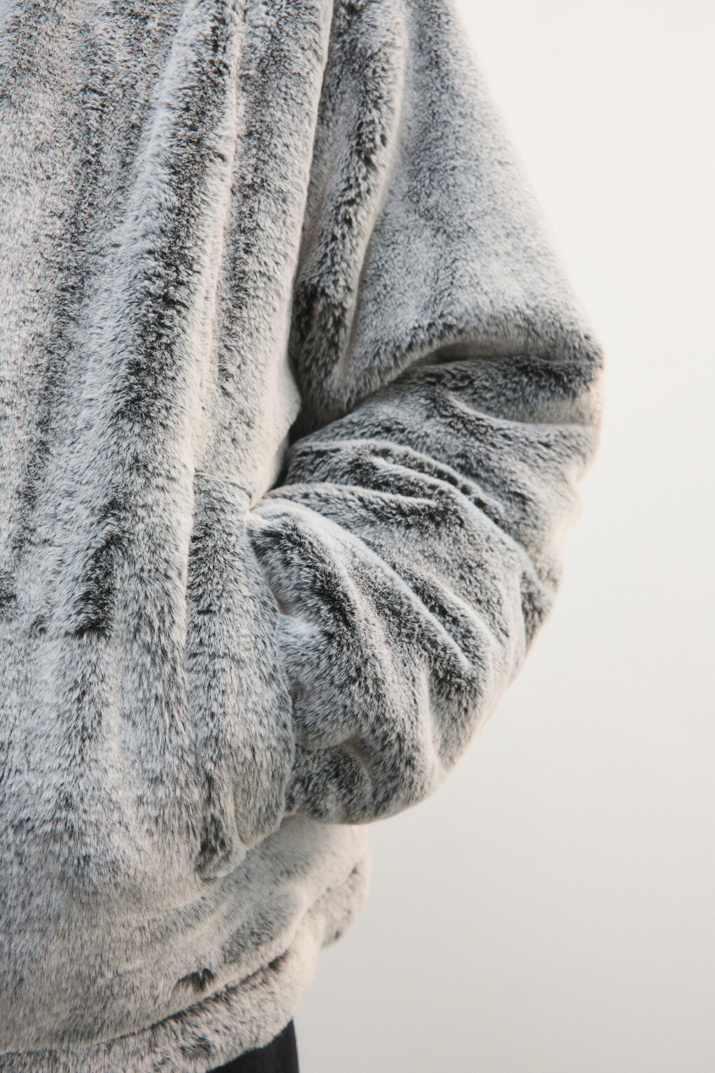 Шуба короткая с длинным ворсом - цвет коричневый - 7