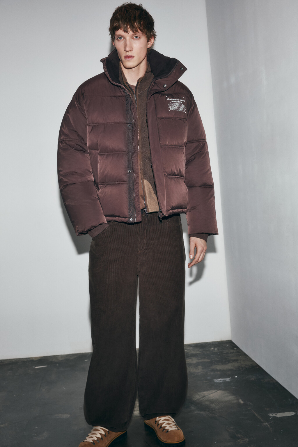 Куртка стеганая с принтом-надписью - цвет коричневый - 2