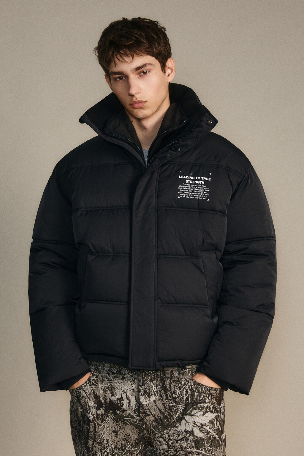 Куртка стеганая с принтом-надписью - цвет черный - 2