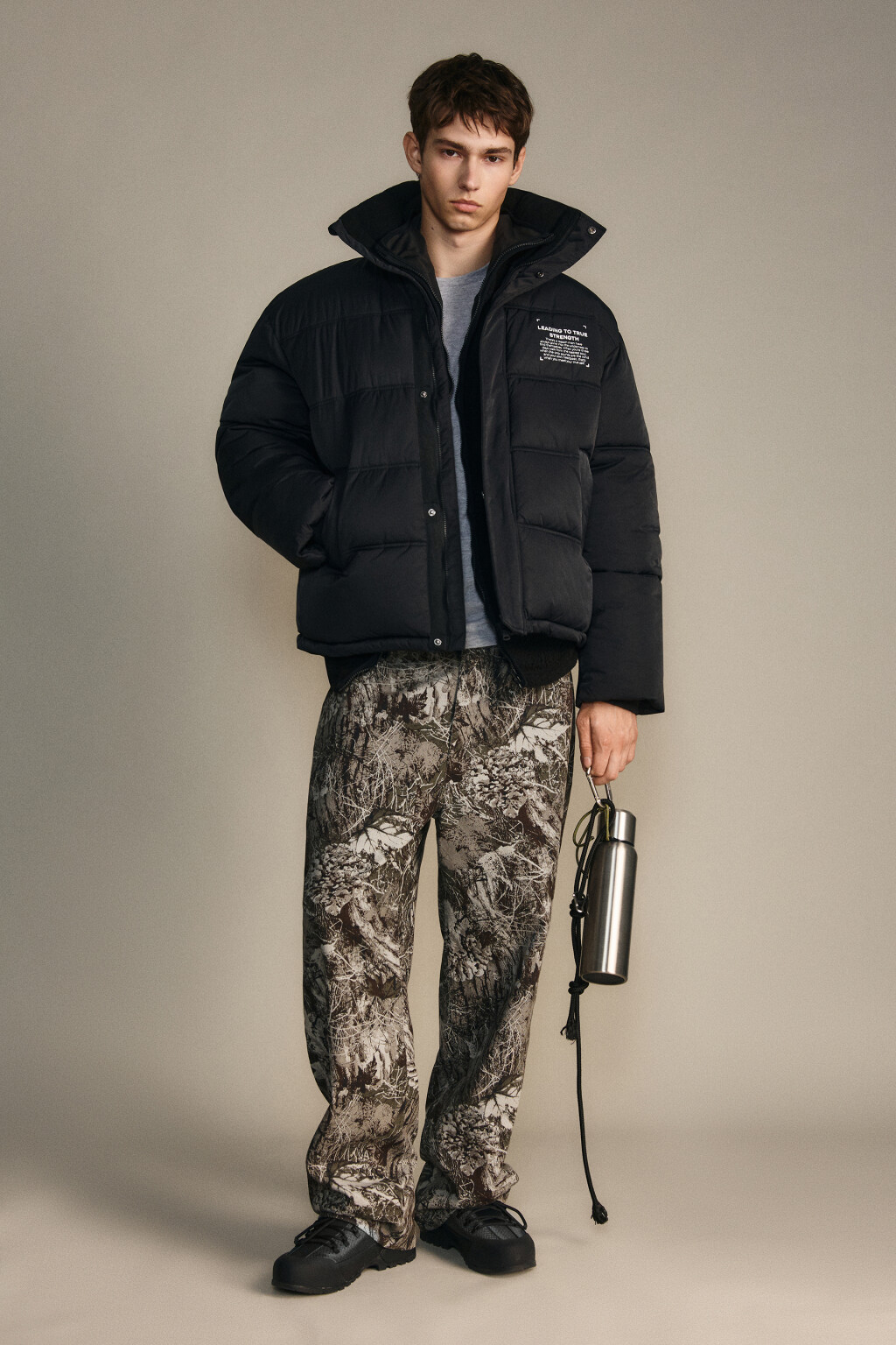 Куртка стеганая с принтом-надписью - цвет черный - 4