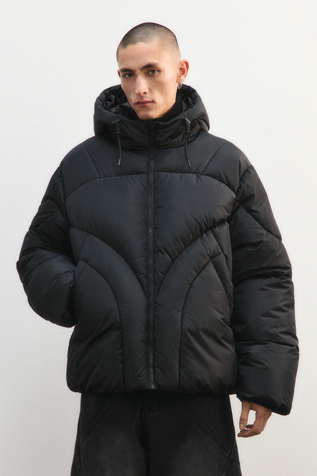 Куртка стеганая с капюшоном - цвет черный - 2