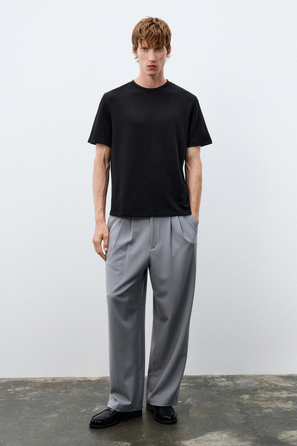 Брюки костюмные со складками - цвет серый - 4