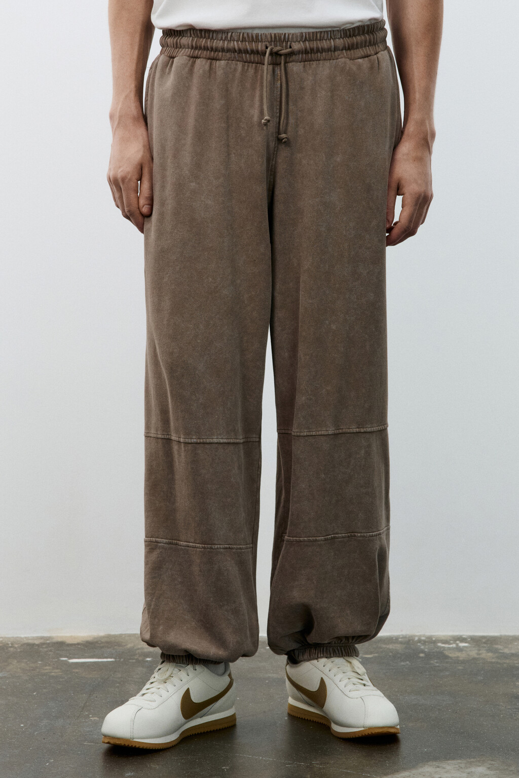 Брюки-джоггеры из хлопка - цвет коричневый - 2