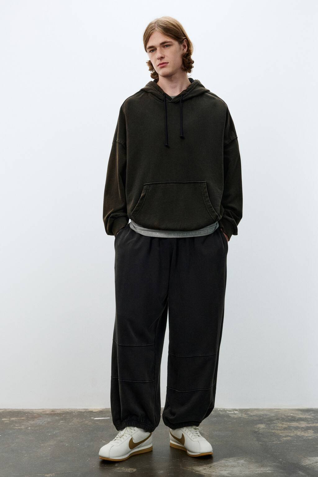 Брюки-джоггеры из хлопка - цвет черный - 4