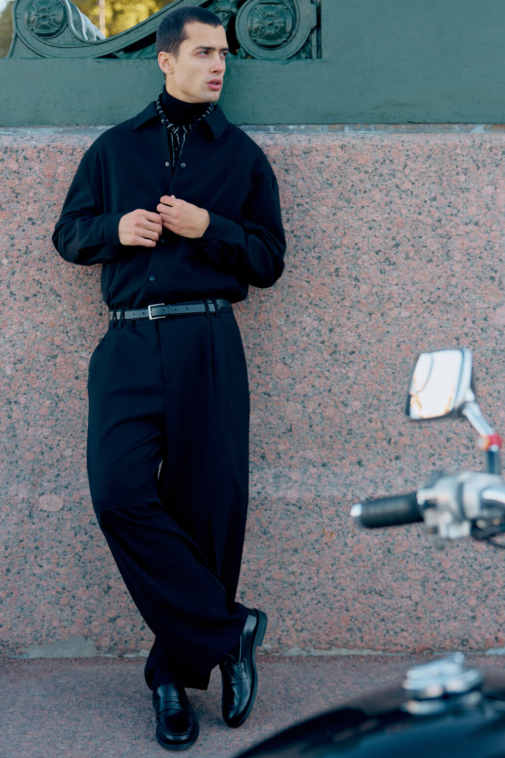 Брюки baggy fit широкие со складками - цвет черный - 8