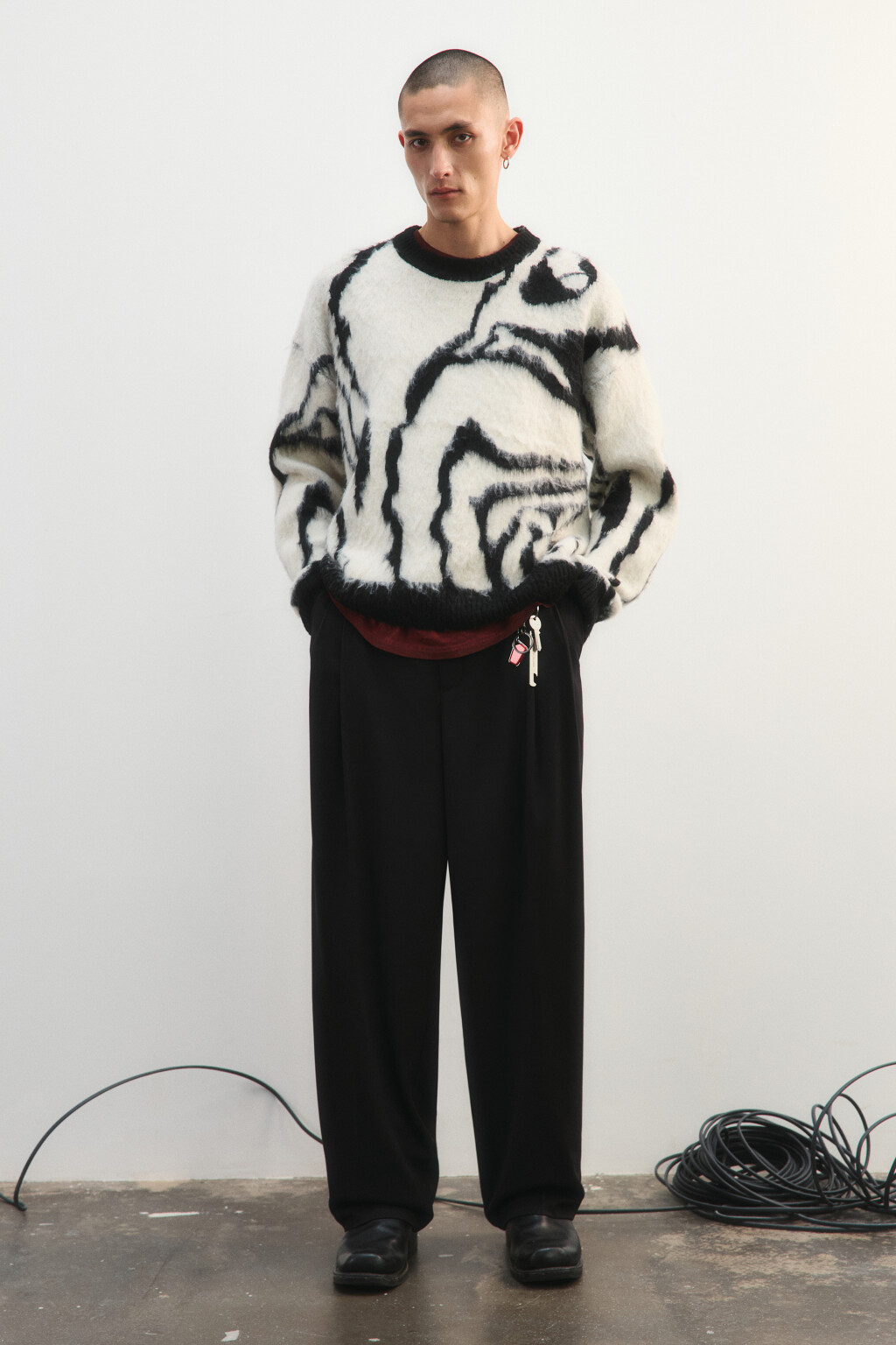 Брюки широкие костюмные - цвет черный - 4