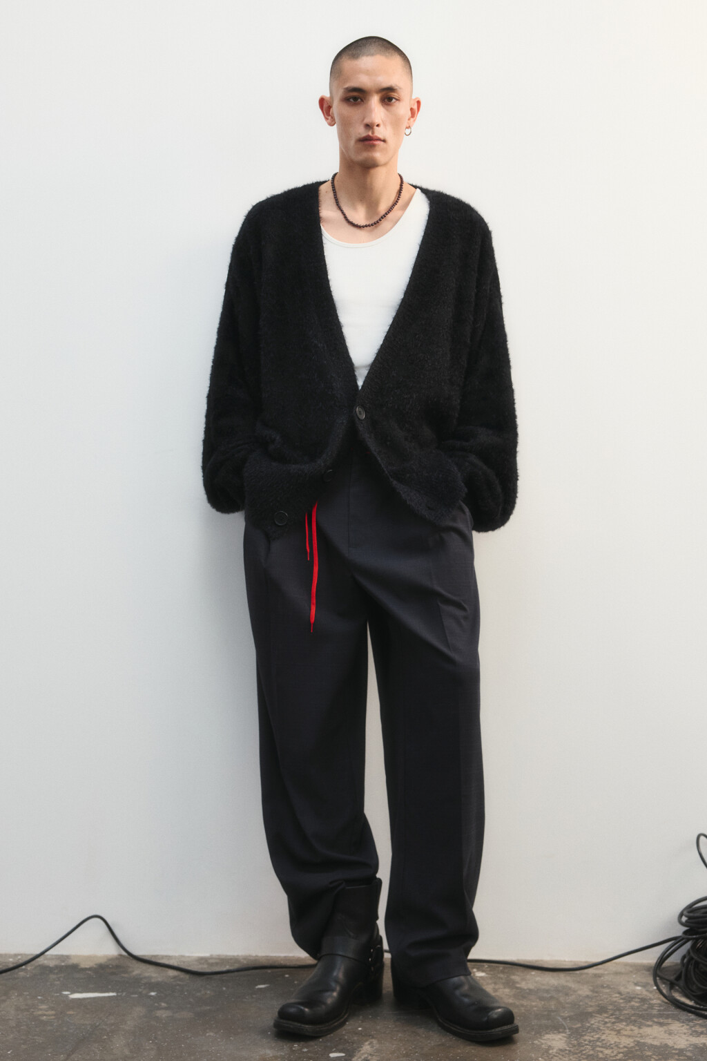 Брюки широкие костюмные - цвет черный - 1