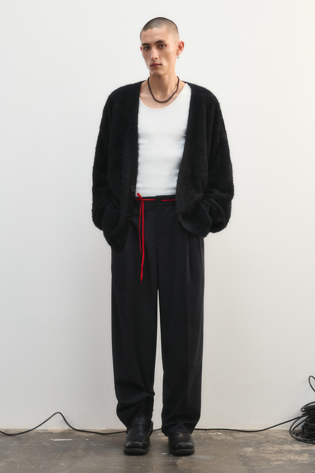 Брюки широкие костюмные - цвет черный - 4