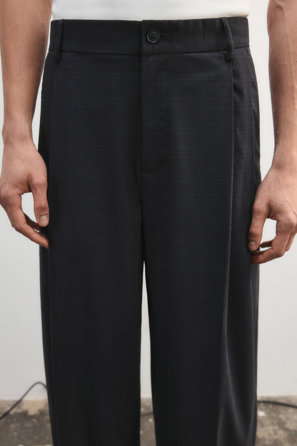 Брюки широкие костюмные - цвет черный - 5