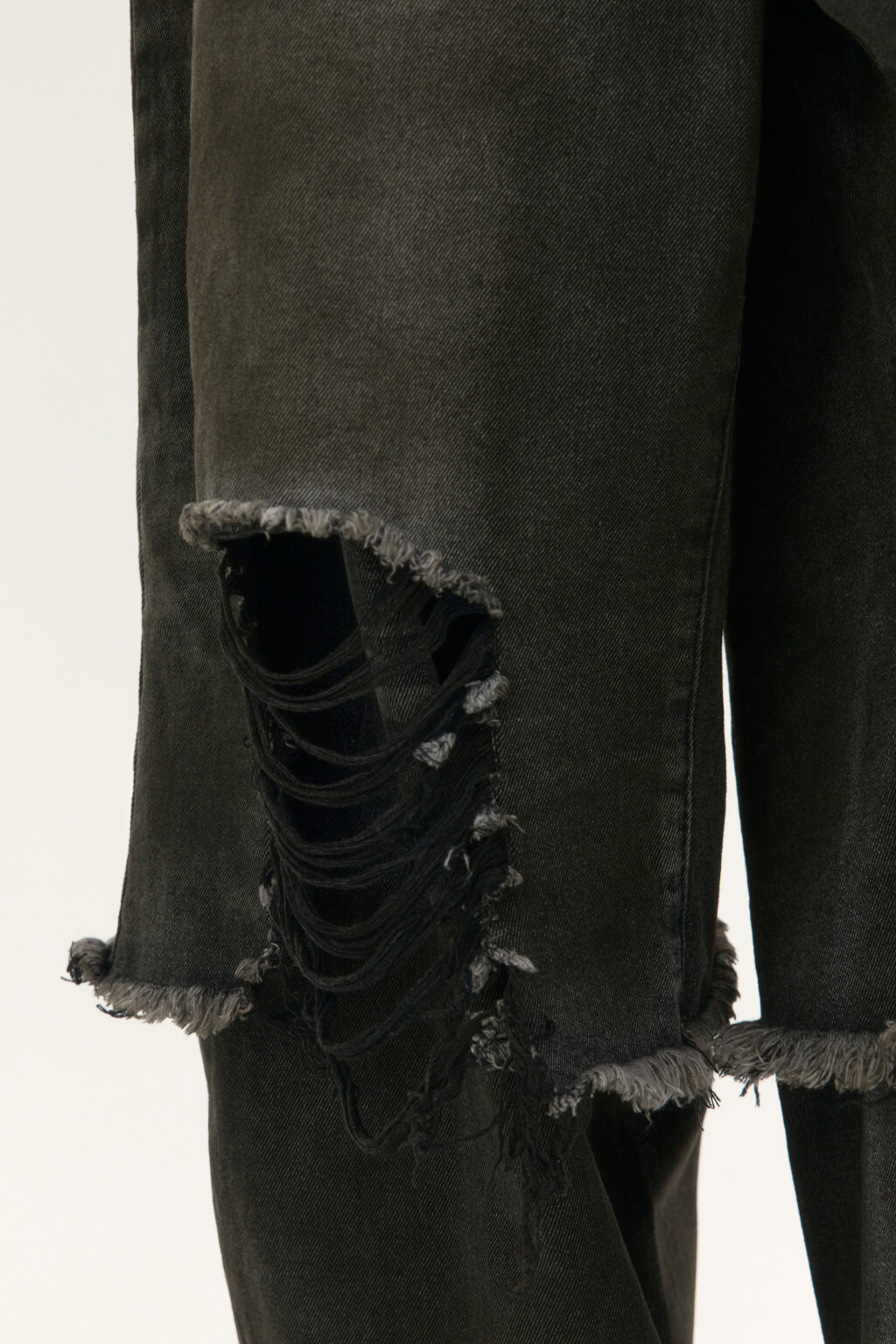 Джинсы широкие с рваным декором - цвет серый - 6