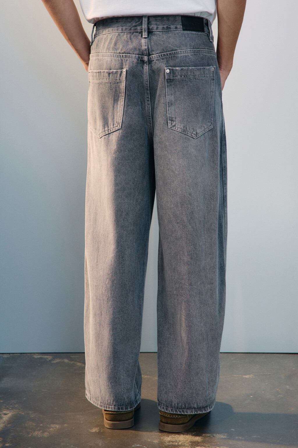 Джинсы широкие с декоративными швами - цвет серый - 3