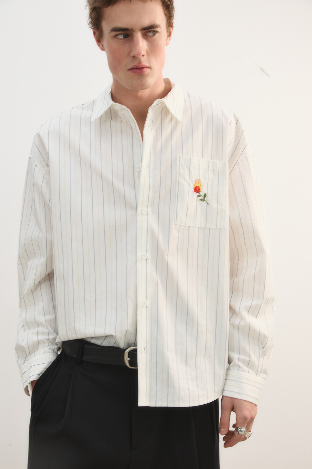 Рубашка в полоску с вышивкой - цвет белый - 1