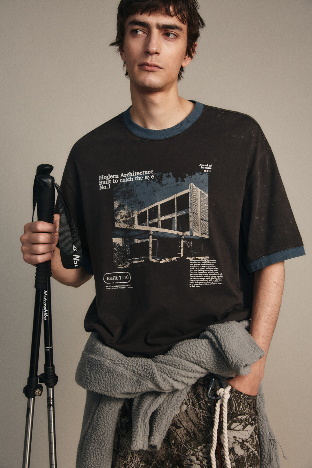 Футболка с принтом и окантовкой - цвет коричневый - 1