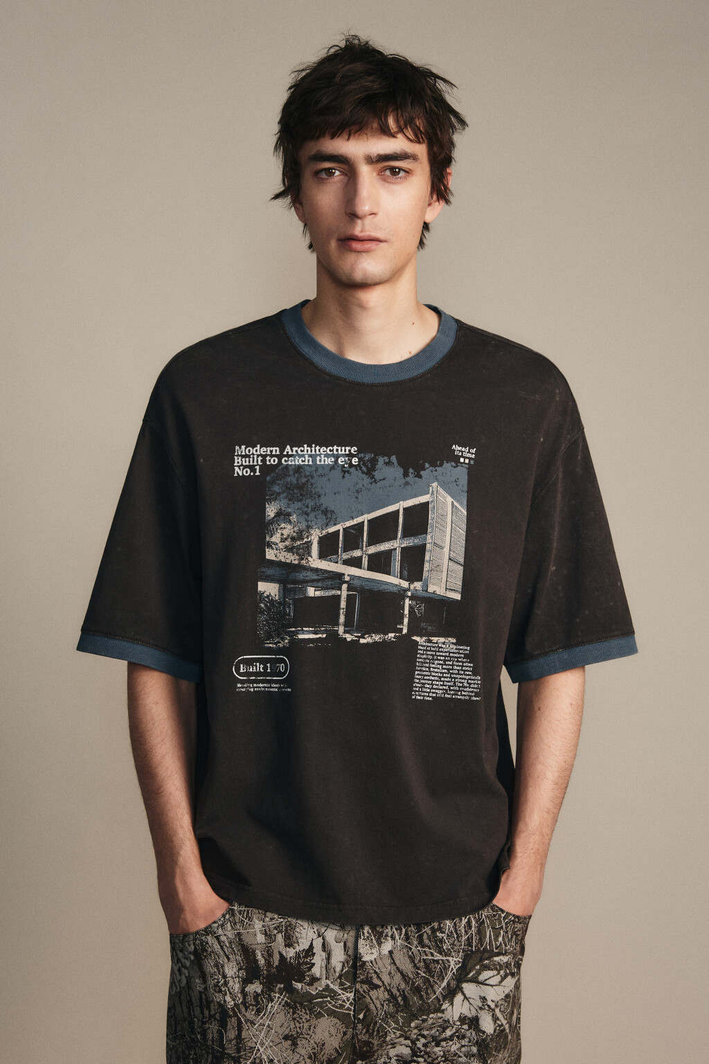 Футболка с принтом и окантовкой - цвет коричневый - 2