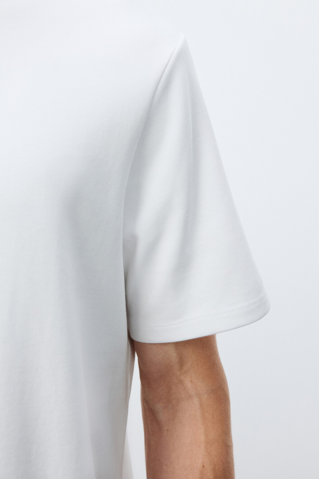 Футболка прямая из гладкой ткани - цвет белый - 7