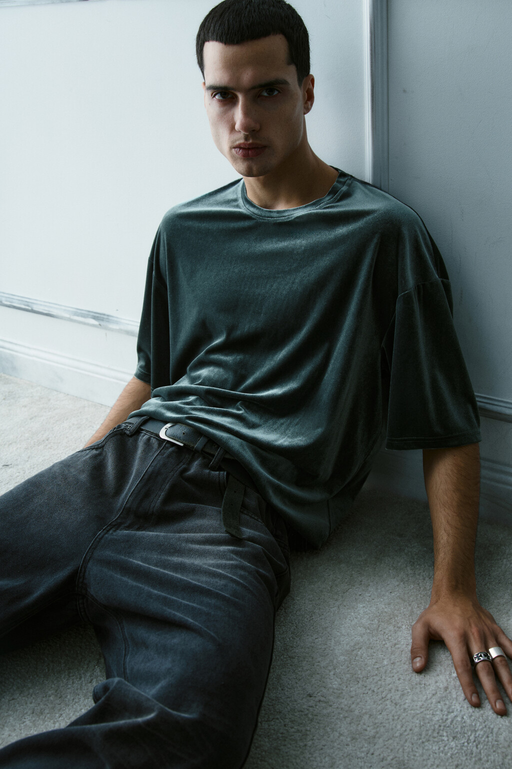 Футболка укороченная из велюра - цвет зеленый - 1