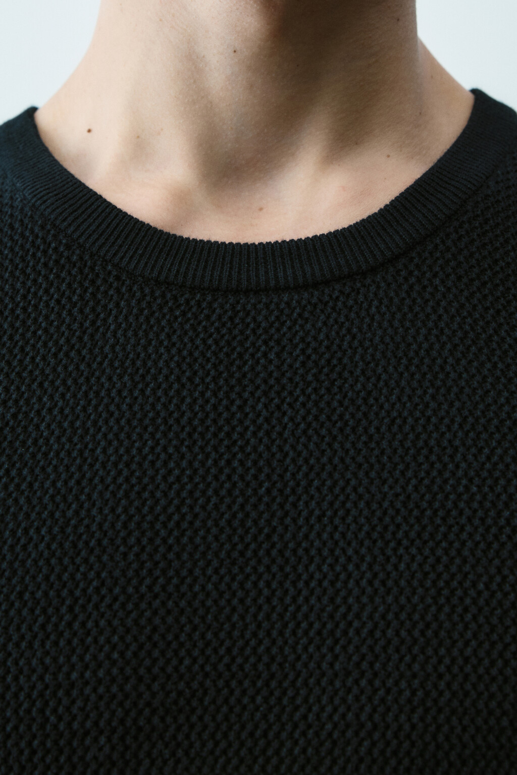 Майка хлопковая в рубчик - цвет черный - 6