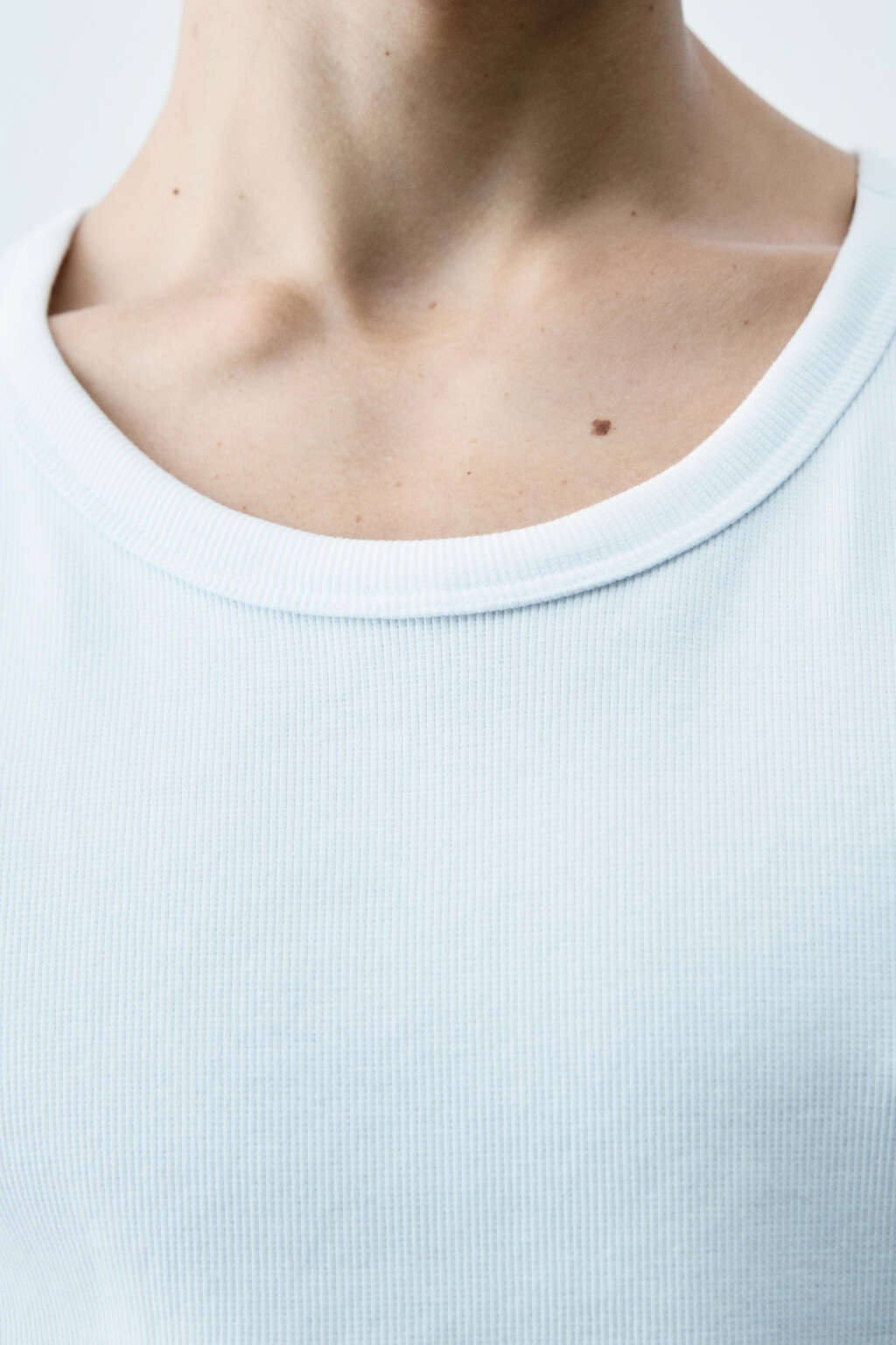 Майка базовая из трикотажа - цвет белый - 6