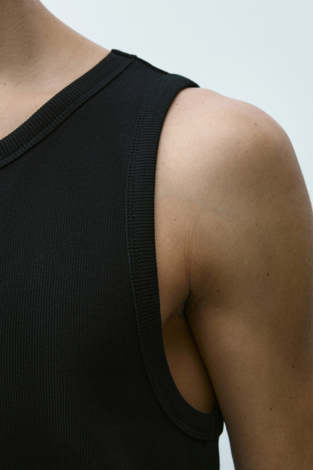 Майка базовая из трикотажа - цвет черный - 8