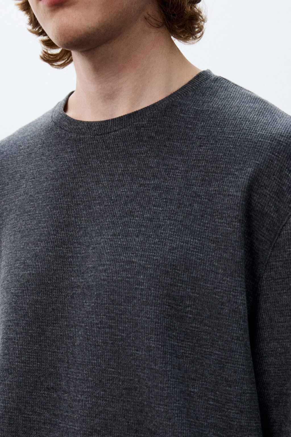 Лонгслив из фактурного трикотажа - цвет черный - 5