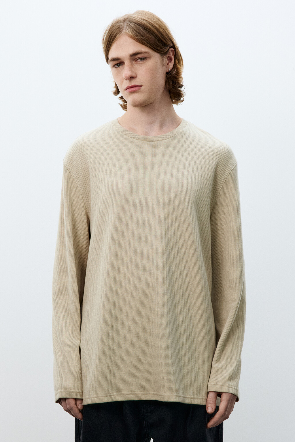 Лонгслив из фактурного трикотажа - цвет бежевый - 2